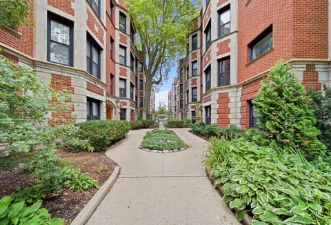 Tiny photo for 7639 N Eastlake Terrace #1D, Chicago, IL 60626 (MLS # 12742421)