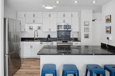 Tiny photo for 5455 N SHERIDAN Road #808, Chicago, IL 60640 (MLS # 12581260)