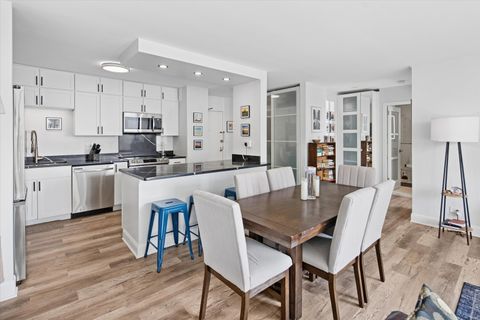 Tiny photo for 5455 N SHERIDAN Road #808, Chicago, IL 60640 (MLS # 12581260)