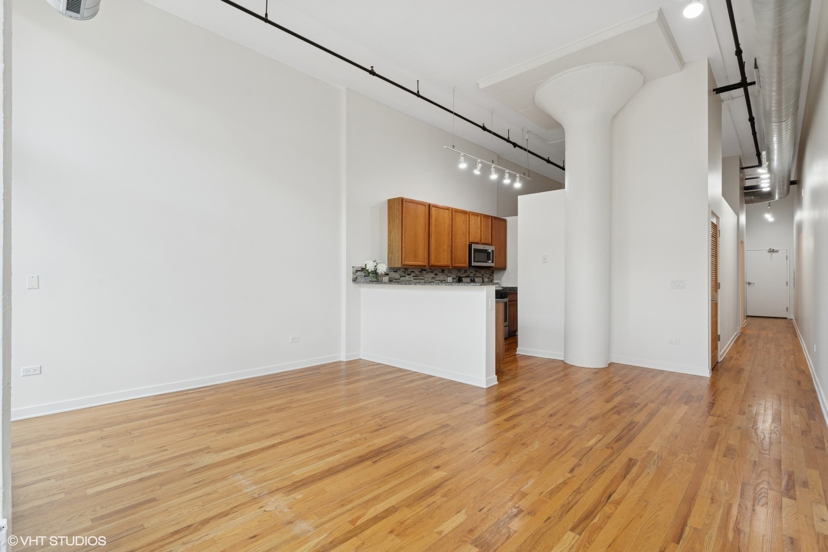 1224 W Van Buren Street 317