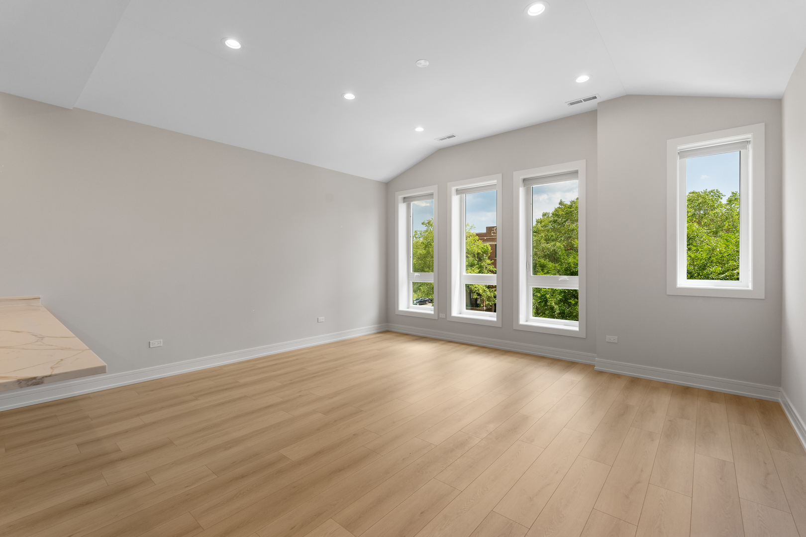 5000 S Prairie Avenue