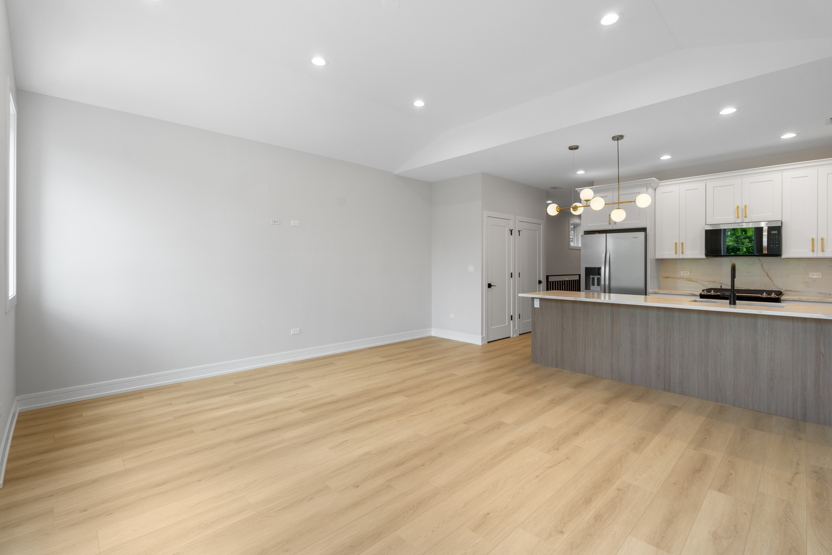 5000 S Prairie Avenue