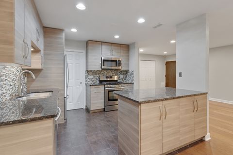 Tiny photo for 531 Cumberland Trail #B, Roselle, IL 60172 (MLS # 12596684)