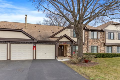 Tiny photo for 531 Cumberland Trail #B, Roselle, IL 60172 (MLS # 12596684)