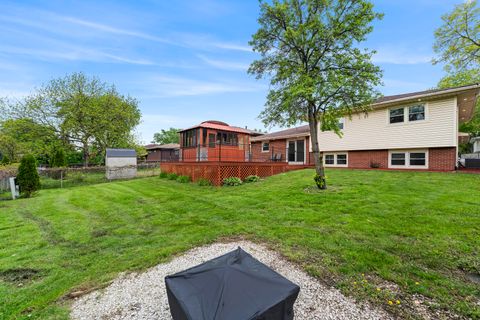 Tiny photo for 10403 Broadmoor Drive, Palos Hills, IL 60465 (MLS # 12634048)
