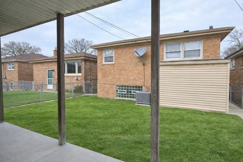 Tiny photo for 2605 W 83rd Place, Chicago, IL 60652 (MLS # 12613326)