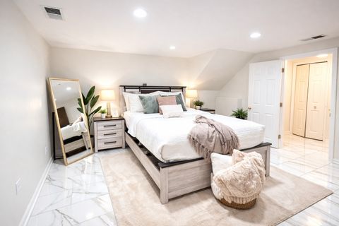 Tiny photo for 2605 W 83rd Place, Chicago, IL 60652 (MLS # 12613326)