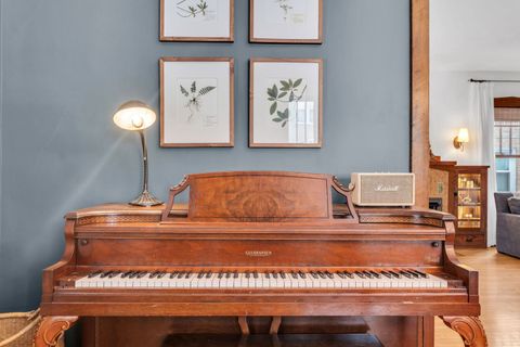 Tiny photo for 17 S Maple Street, Mount Prospect, IL 60056 (MLS # 12563601)