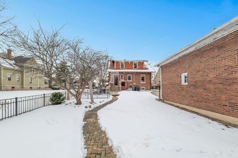 Tiny photo for 17 S Maple Street, Mount Prospect, IL 60056 (MLS # 12563601)