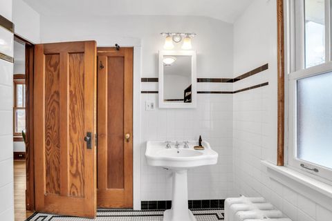 Tiny photo for 17 S Maple Street, Mount Prospect, IL 60056 (MLS # 12563601)