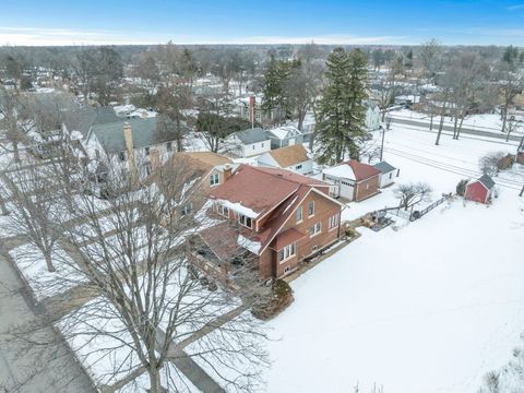 Tiny photo for 17 S Maple Street, Mount Prospect, IL 60056 (MLS # 12563601)