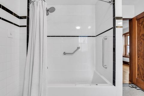 Tiny photo for 17 S Maple Street, Mount Prospect, IL 60056 (MLS # 12563601)