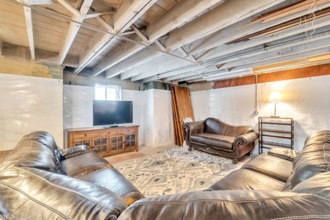 Tiny photo for 17 S Maple Street, Mount Prospect, IL 60056 (MLS # 12563601)