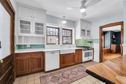 Tiny photo for 17 S Maple Street, Mount Prospect, IL 60056 (MLS # 12563601)