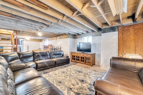 Tiny photo for 17 S Maple Street, Mount Prospect, IL 60056 (MLS # 12563601)