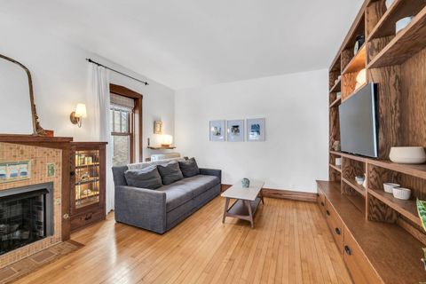 Tiny photo for 17 S Maple Street, Mount Prospect, IL 60056 (MLS # 12563601)