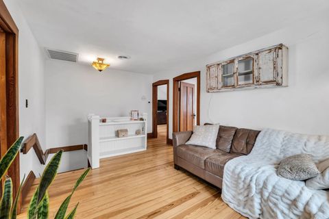 Tiny photo for 17 S Maple Street, Mount Prospect, IL 60056 (MLS # 12563601)