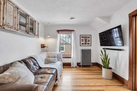 Tiny photo for 17 S Maple Street, Mount Prospect, IL 60056 (MLS # 12563601)