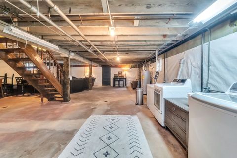 Tiny photo for 17 S Maple Street, Mount Prospect, IL 60056 (MLS # 12563601)