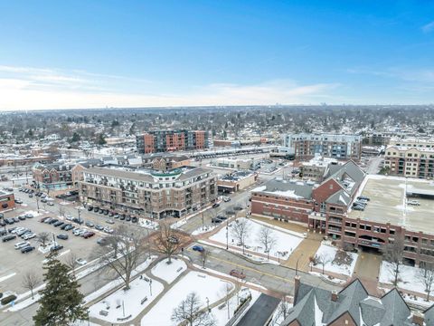 Tiny photo for 17 S Maple Street, Mount Prospect, IL 60056 (MLS # 12563601)