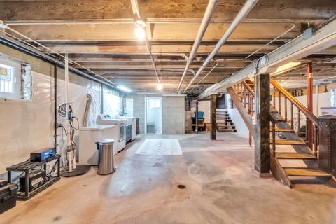 Tiny photo for 17 S Maple Street, Mount Prospect, IL 60056 (MLS # 12563601)