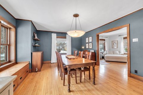 Tiny photo for 17 S Maple Street, Mount Prospect, IL 60056 (MLS # 12563601)