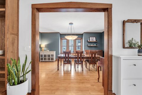 Tiny photo for 17 S Maple Street, Mount Prospect, IL 60056 (MLS # 12563601)