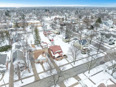 Tiny photo for 17 S Maple Street, Mount Prospect, IL 60056 (MLS # 12563601)