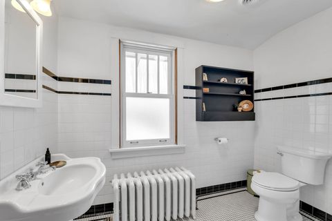 Tiny photo for 17 S Maple Street, Mount Prospect, IL 60056 (MLS # 12563601)