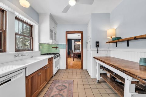 Tiny photo for 17 S Maple Street, Mount Prospect, IL 60056 (MLS # 12563601)