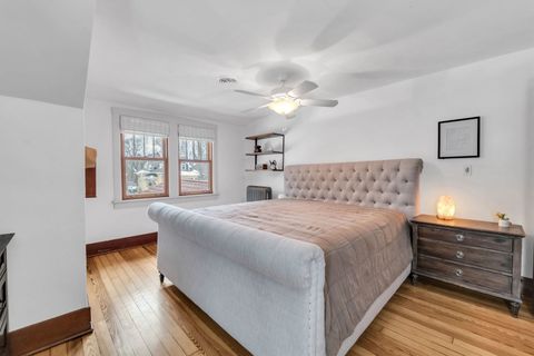 Tiny photo for 17 S Maple Street, Mount Prospect, IL 60056 (MLS # 12563601)