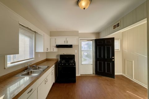 Tiny photo for 15326 Dorchester Avenue, Dolton, IL 60419 (MLS # 12675256)