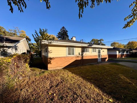 Tiny photo for 15326 Dorchester Avenue, Dolton, IL 60419 (MLS # 12675256)