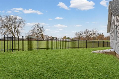 Tiny photo for 1001 Pancake Street, Bloomington, IL 61701 (MLS # 12521115)