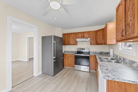 Tiny photo for 1001 Pancake Street, Bloomington, IL 61701 (MLS # 12521115)