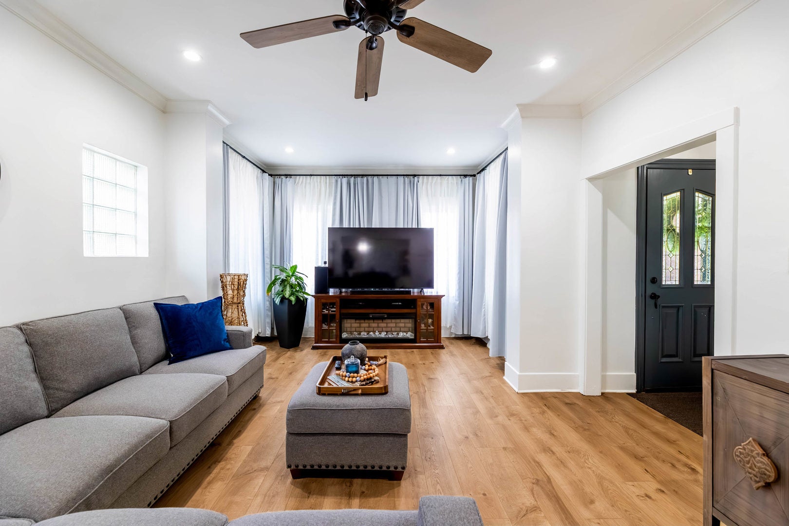 1621 S 60th Court