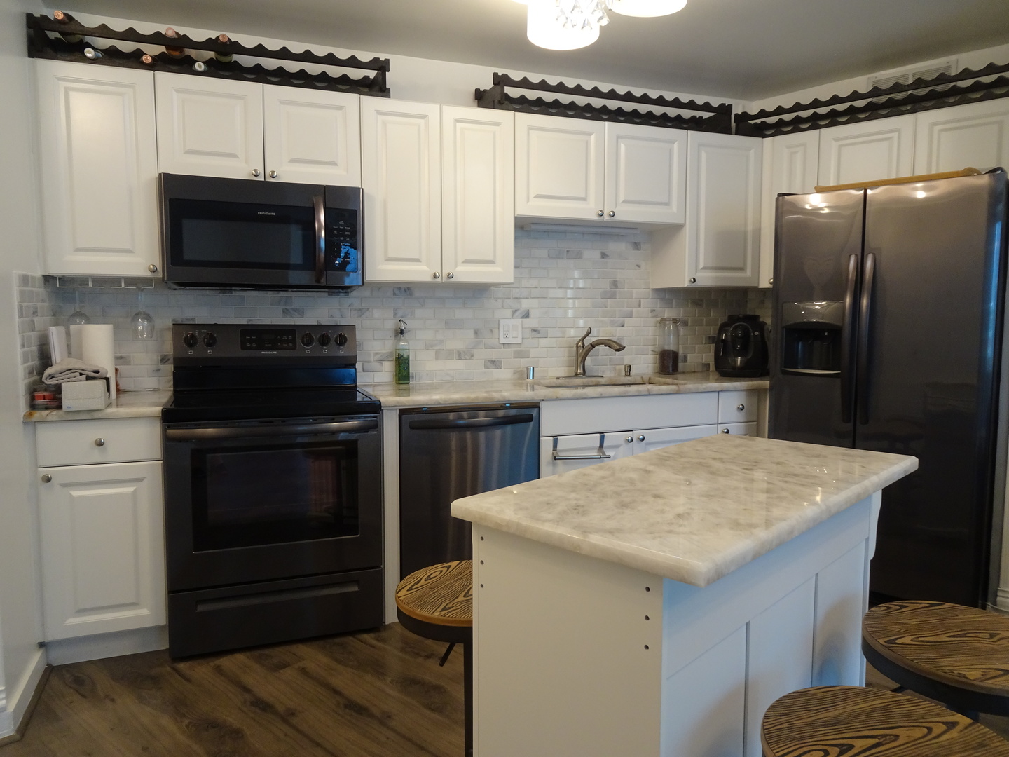 211 E Ohio Street 2215