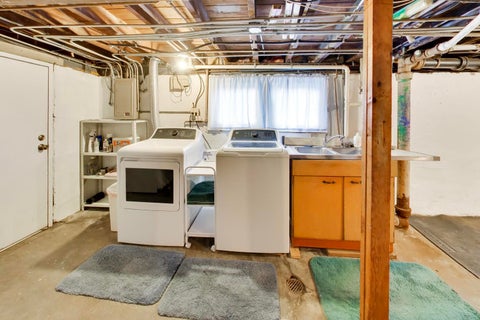 Tiny photo for 671 S 5th Avenue, Des Plaines, IL 60016 (MLS # 12675082)
