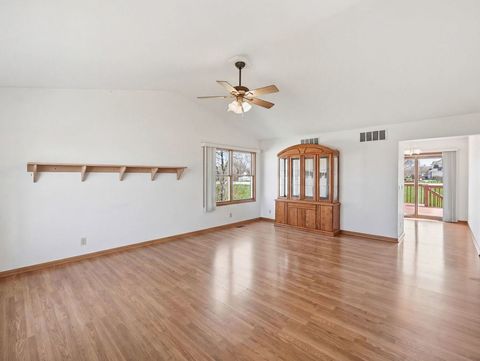 Tiny photo for 1730 Pebblewood Court, Sycamore, IL 60178 (MLS # 12615583)