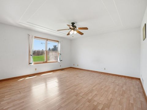 Tiny photo for 1730 Pebblewood Court, Sycamore, IL 60178 (MLS # 12615583)