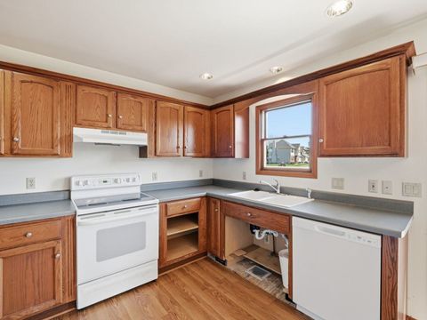 Tiny photo for 1730 Pebblewood Court, Sycamore, IL 60178 (MLS # 12615583)