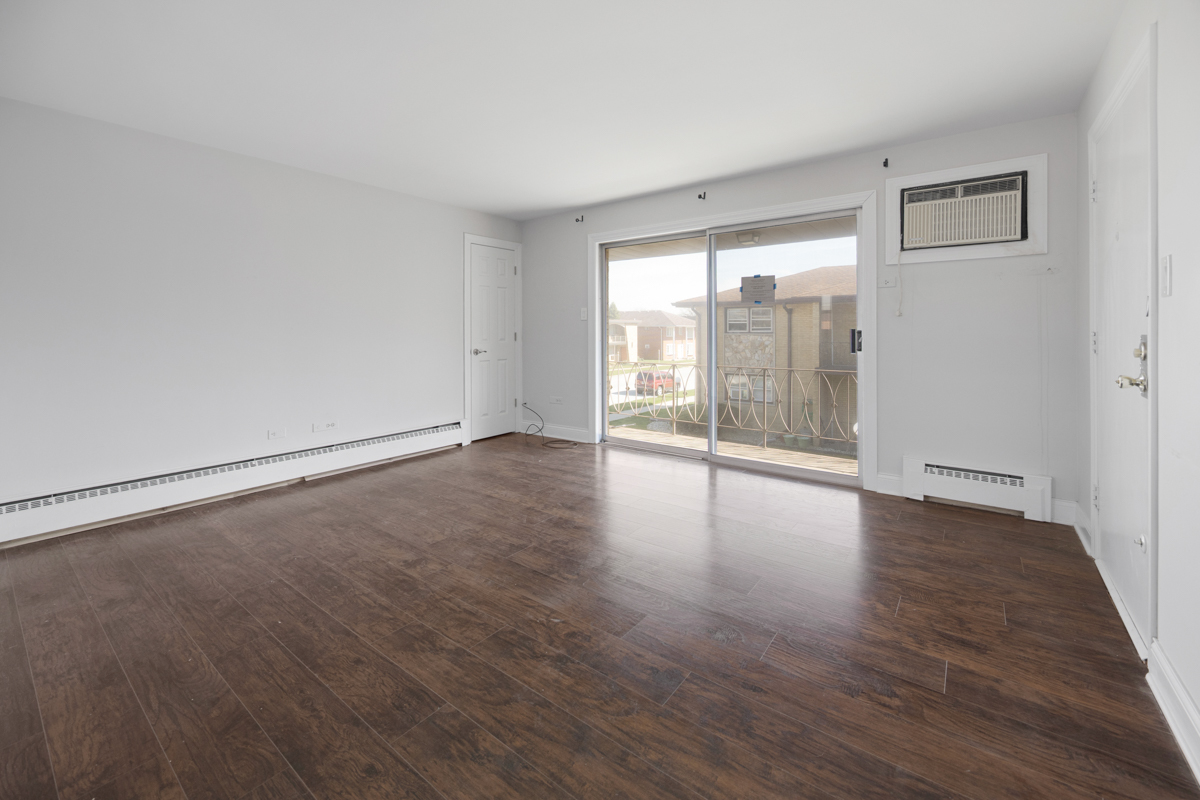 18318 Exchange Avenue 2F