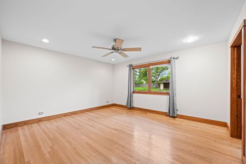Tiny photo for 23W212 Blackcherry Lane, Glen Ellyn, IL 60137 (MLS # 12662774)