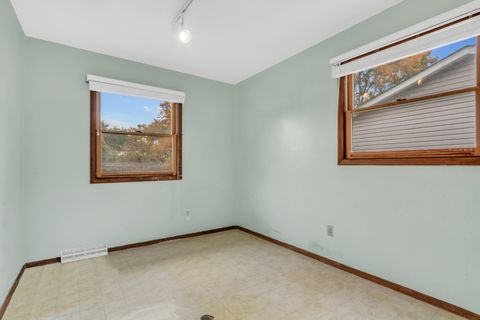 Tiny photo for 918 Ronald Terrace, Round Lake Beach, IL 60073 (MLS # 12518496)