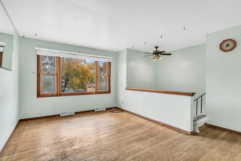 Tiny photo for 918 Ronald Terrace, Round Lake Beach, IL 60073 (MLS # 12518496)