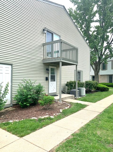 1678 Trowbridge Court A Wheaton IL 60189