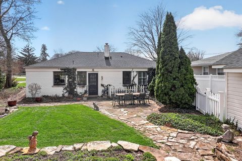 Tiny photo for 284 Chesterfield Avenue, Glen Ellyn, IL 60137 (MLS # 12623895)