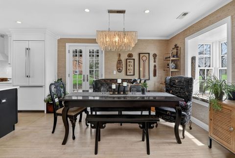 Tiny photo for 284 Chesterfield Avenue, Glen Ellyn, IL 60137 (MLS # 12623895)