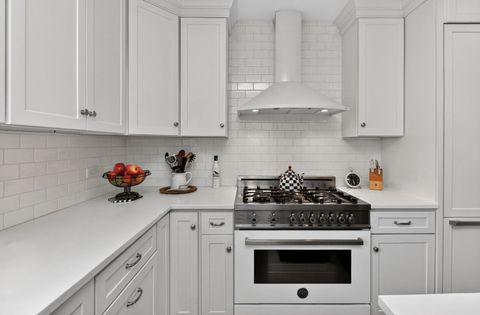 Tiny photo for 284 Chesterfield Avenue, Glen Ellyn, IL 60137 (MLS # 12623895)