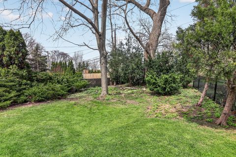 Tiny photo for 284 Chesterfield Avenue, Glen Ellyn, IL 60137 (MLS # 12623895)